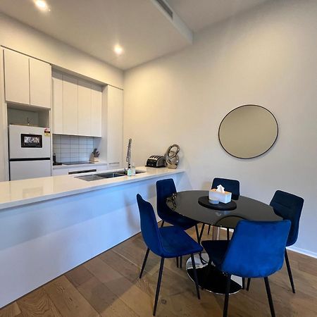 Luxe 2Br Executive Apartment Kingston Pool Parking Wifi Bbq Wine المظهر الخارجي الصورة